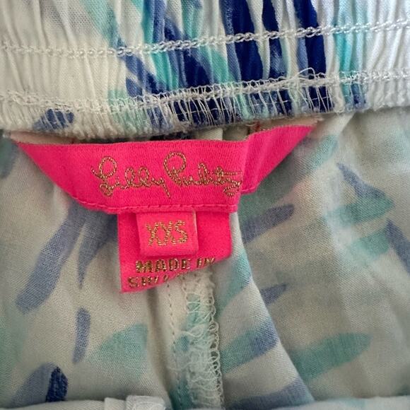 Lilly Pulitzer Katia Short Flock Together Engineered Shorts - Picture 3 of 7